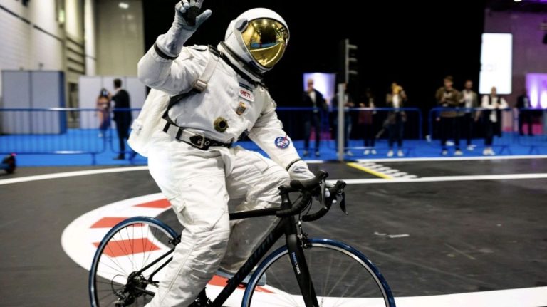 Már kapható a NASA technológiával készült biciklikerék, amivel sosem kaphatunk defektet