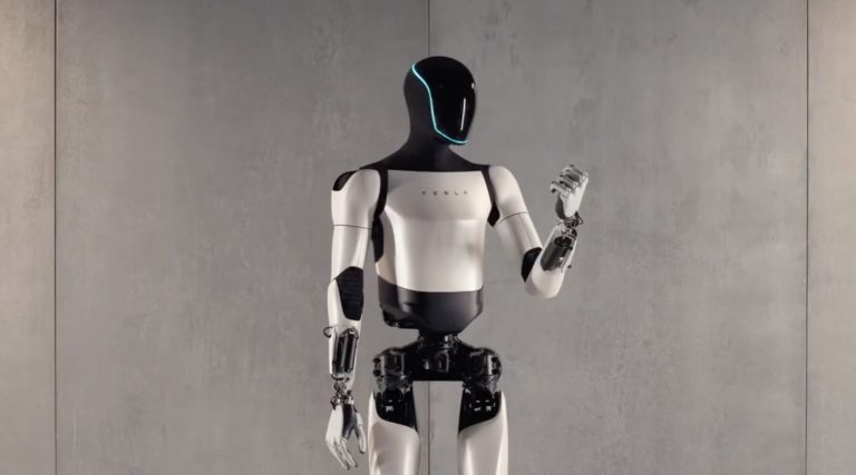 Már jövőre piacra dobhatják Elon Musk humanoid robotját