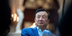 Zsen Cseng-fej a Huawei alapítója
