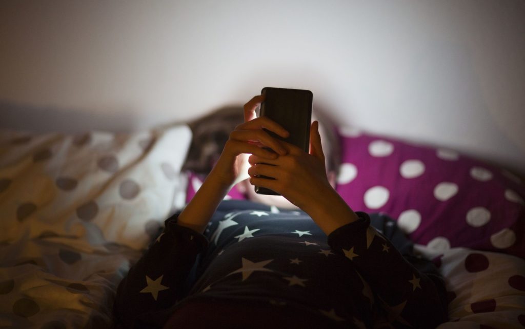 per közösségi média családok