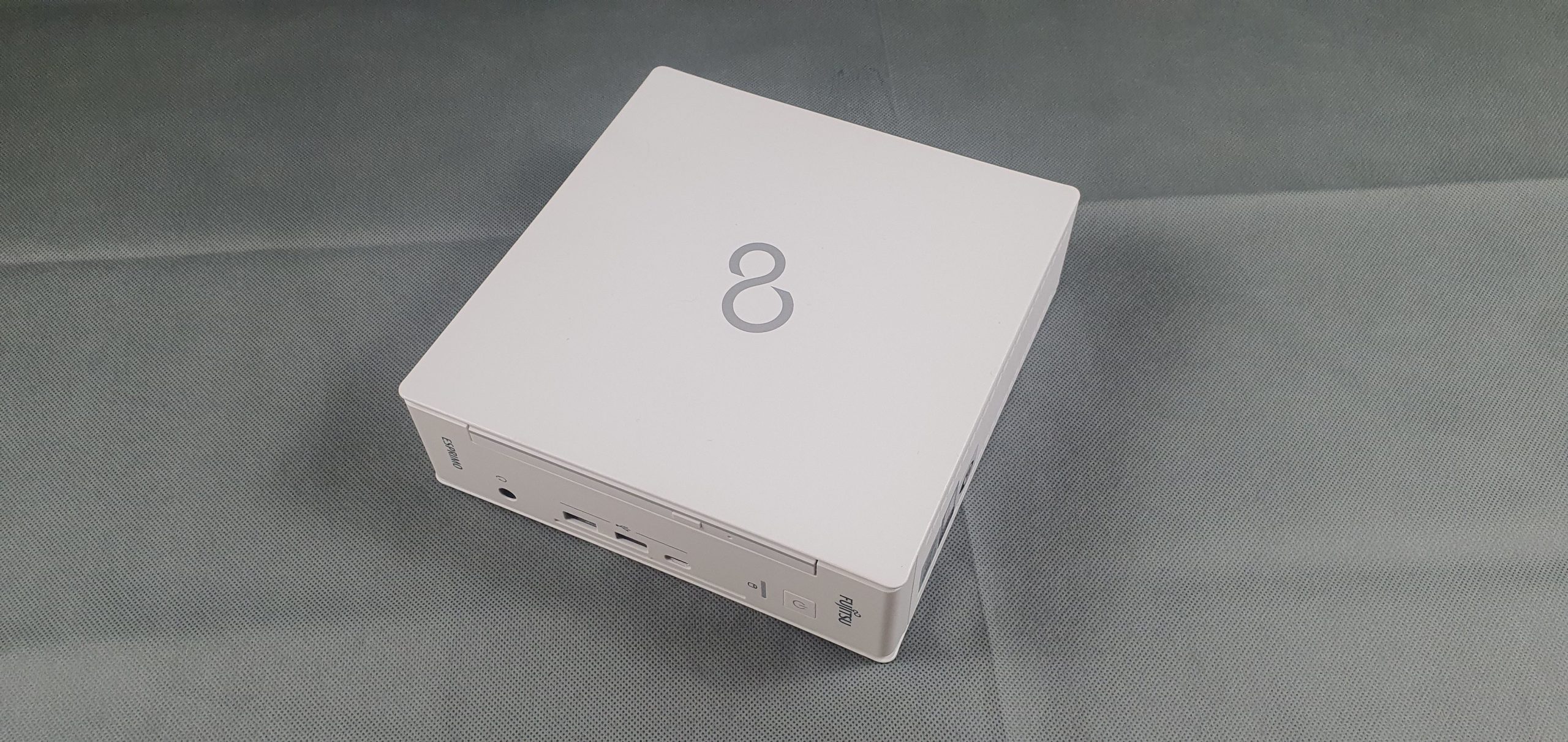  Fujitsu Esprimo Q7010 