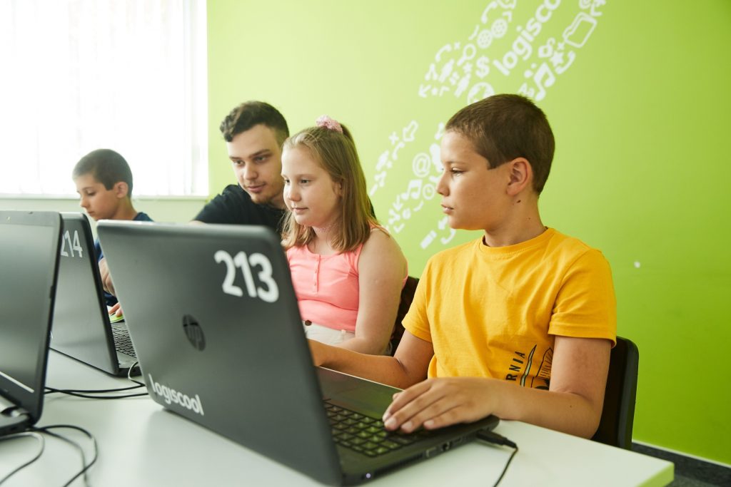 gyermekek internetezési szokások