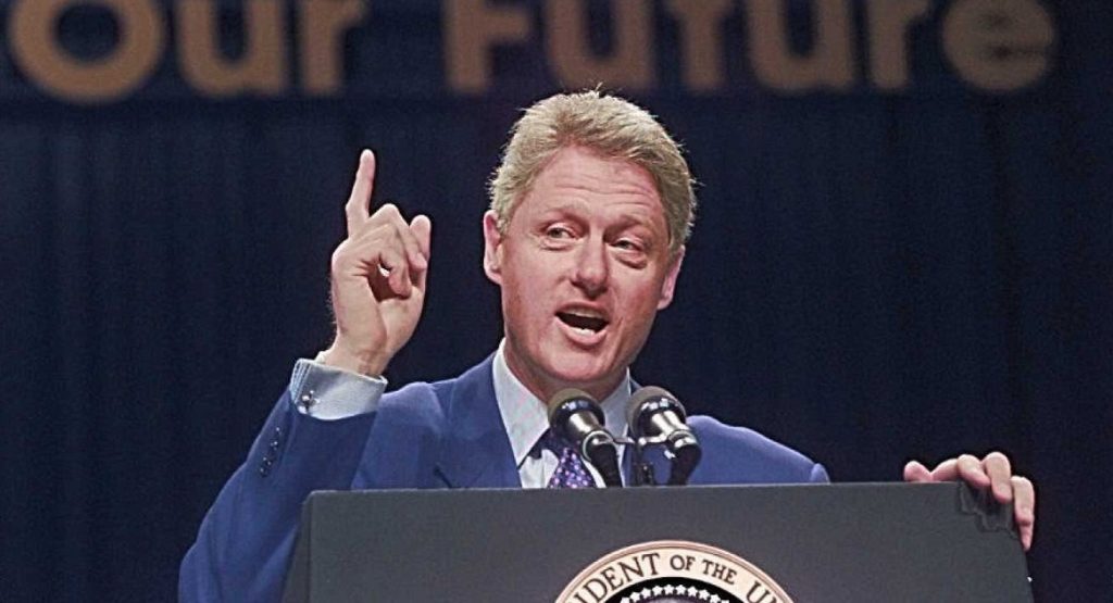 online interjú első bill clinton
