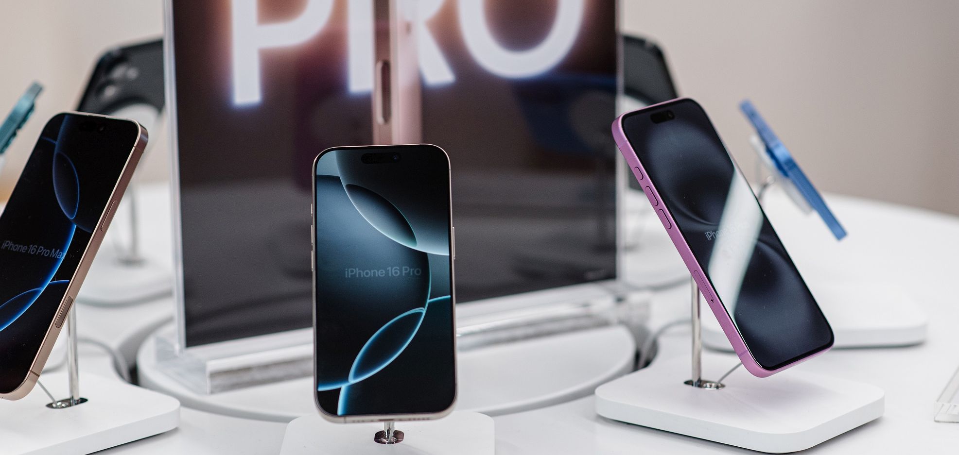 Apple iPhone 16 család