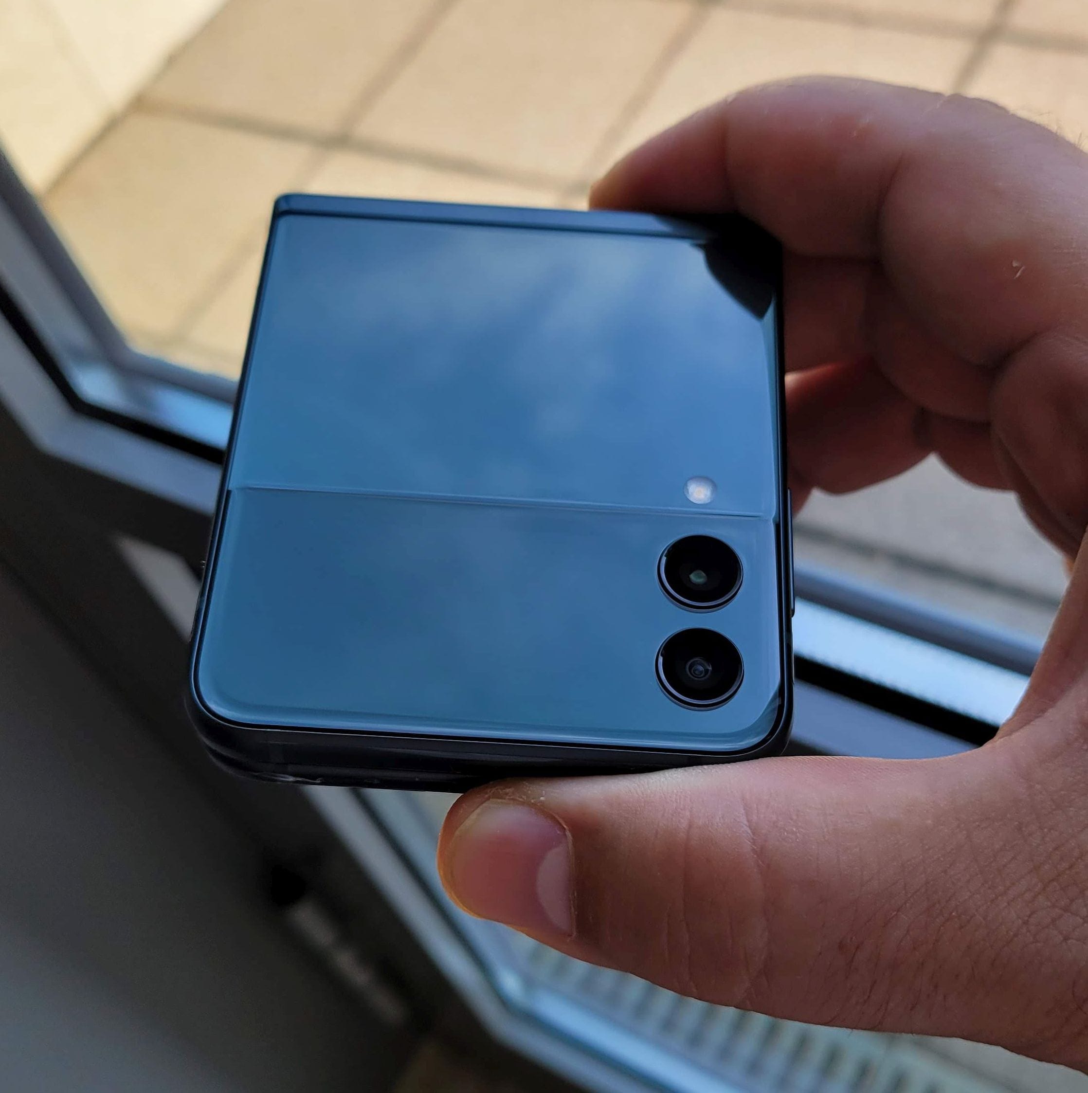 Samsung Galaxy Z Flip3