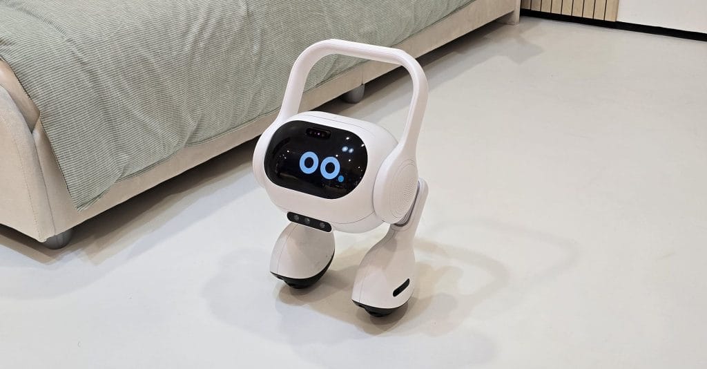 LG Robot AI Home HUB