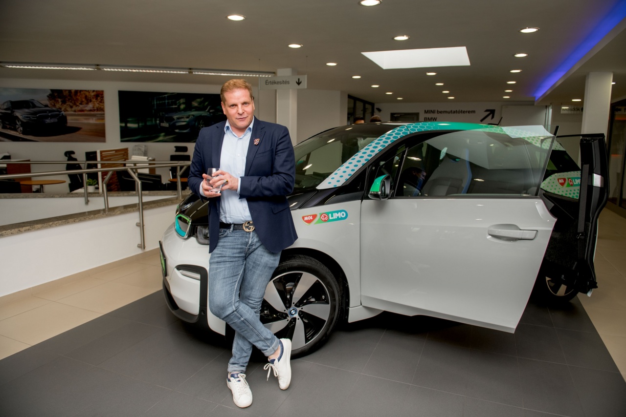 Cyla és a Mol Limo BMW i3