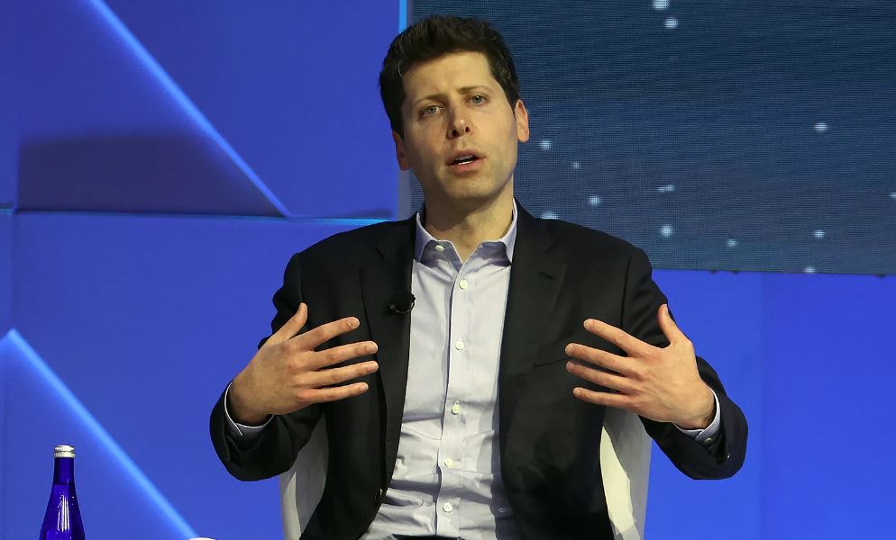 sam altman mesterséges intelligencia fúzió