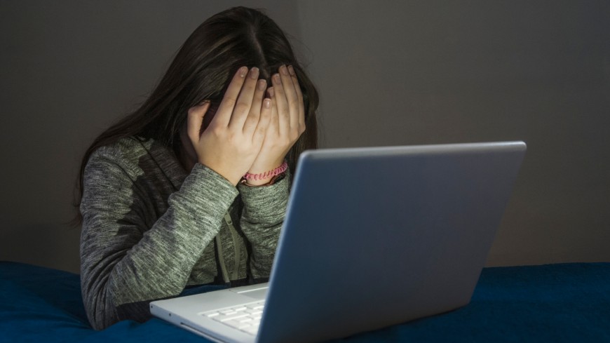 gyerek internet szexuális zaklatás