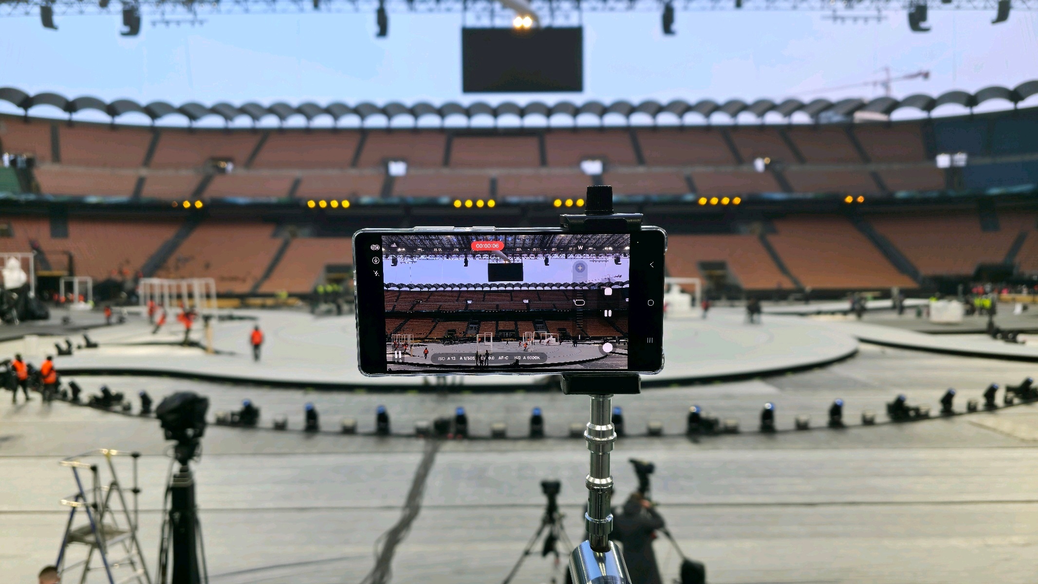 Az eszközök 5G-kapcsolaton keresztül, valós időben továbbítják a felvételeket az Olympic Broadcasting Services rendszerébe, így a nézők egészen új perspektívából élhetik át a pillanatokat.