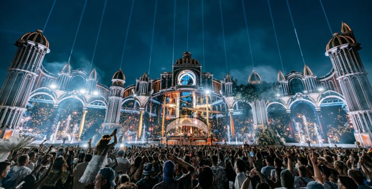 anker tomorrowland