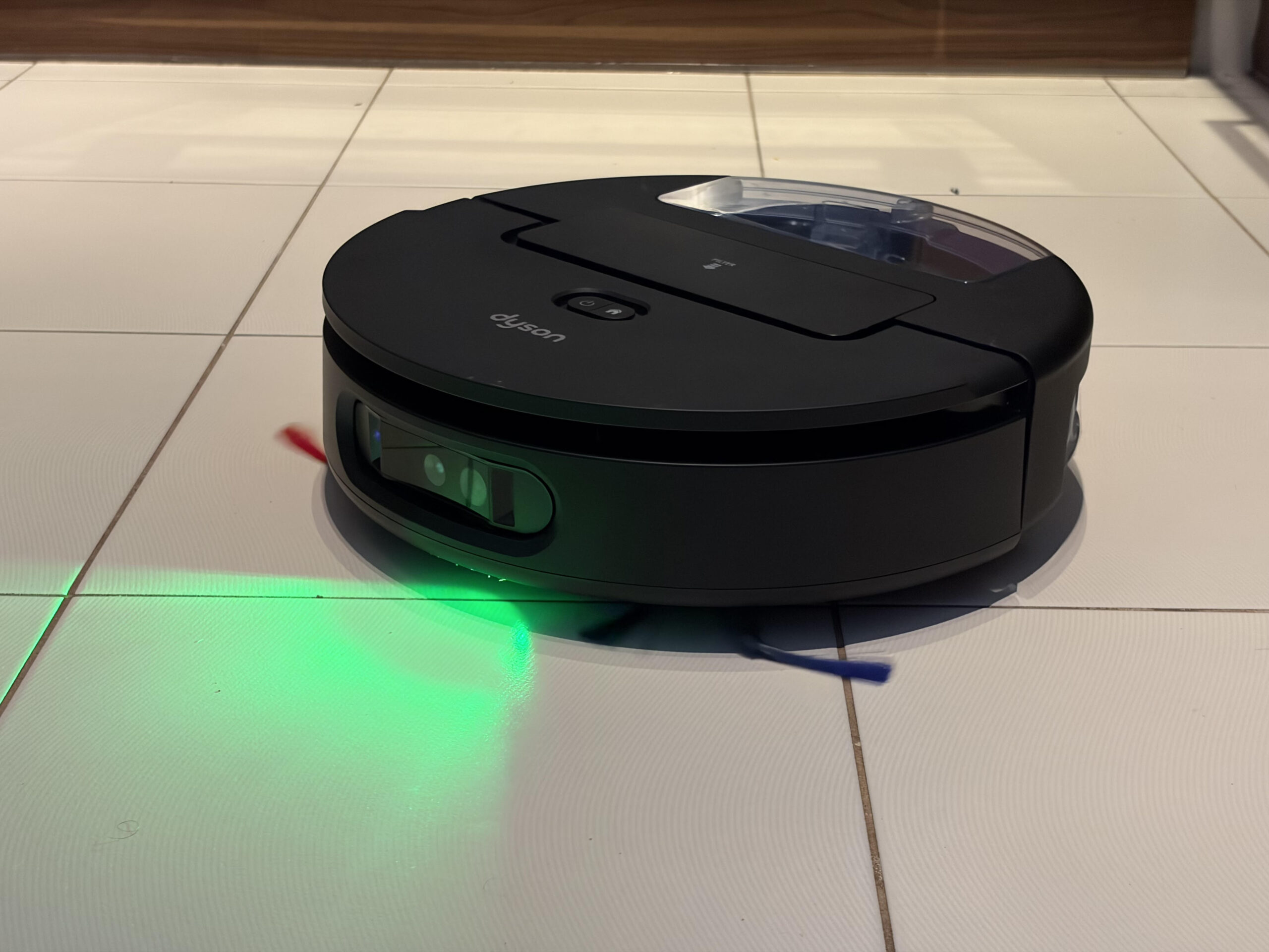 Dyson Spot+Scrub AI felmosás